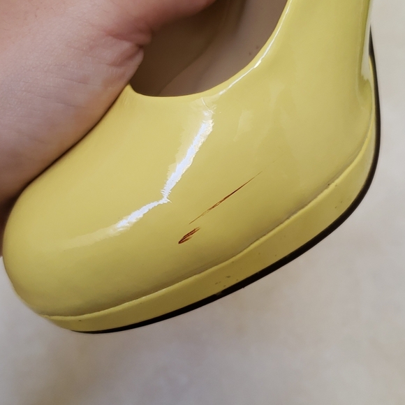 Size 6 Yellow High-heeled shoes - Picture 5 of 5